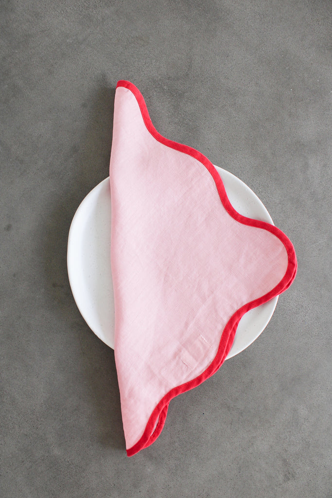 Scalloped Napkins In Red and Pink (Set of 4)